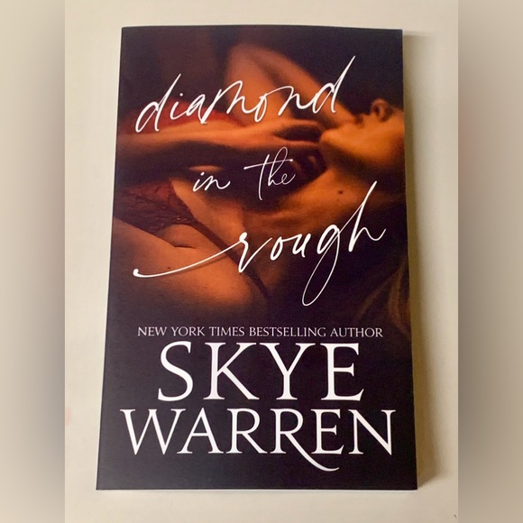 Bookworm Limited Edition DIAMOND IN THE ROUGH Signed by Skye Warren - Picture 4 of 13